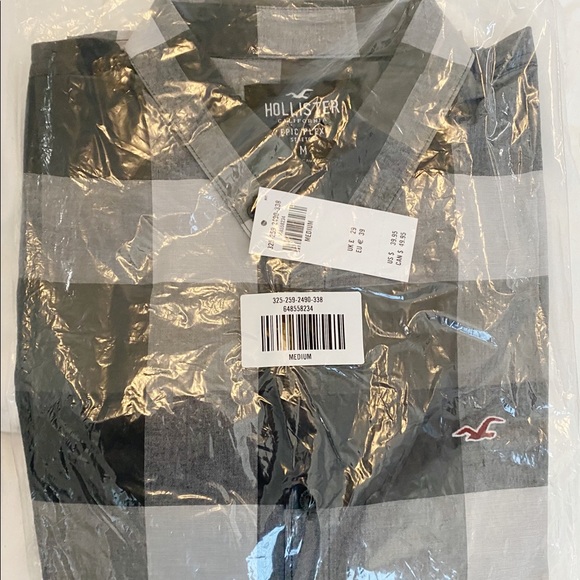 Brand New Hollister Flannels - Picture 5 of 7